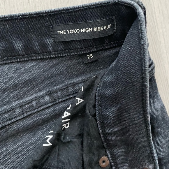 Denim Forum “The Yoko High Rise Slim” Slightly Faded Basic Black Jeans - Picture 5 of 7